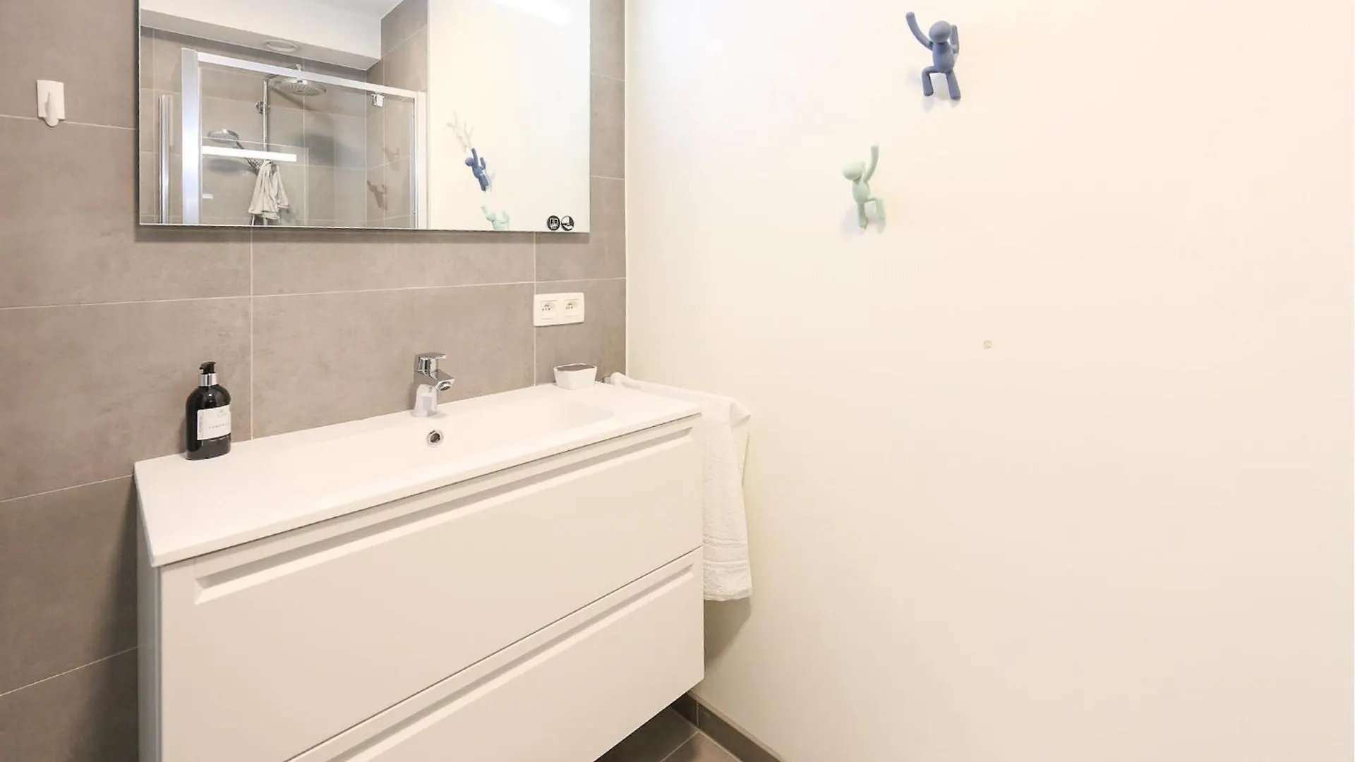 Amazing Apartment In Oostende With Heated Swimming Pool
